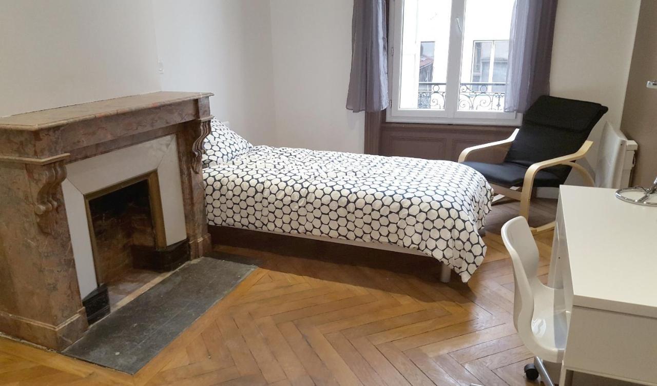 サン・テティエンヌL'Haussmannien Stephanoisアパートメント エクステリア 写真